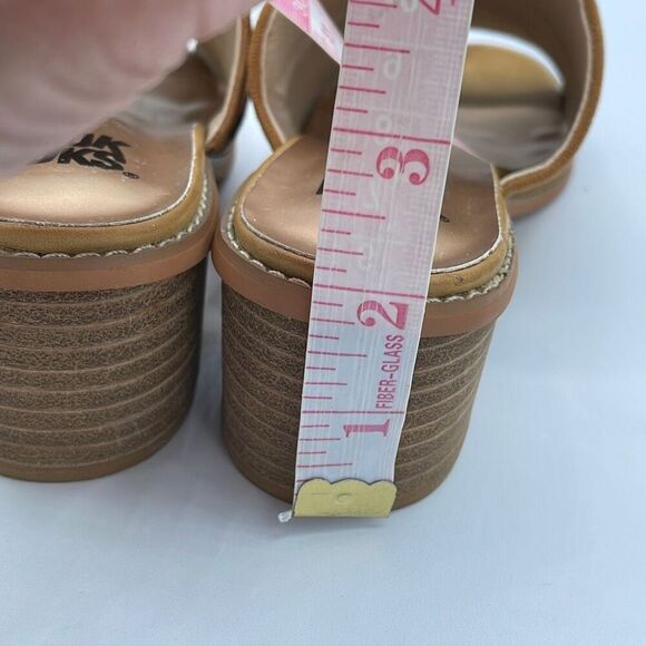 Muk Luks size 8 suede chunky heels slides - Picture 9 of 10